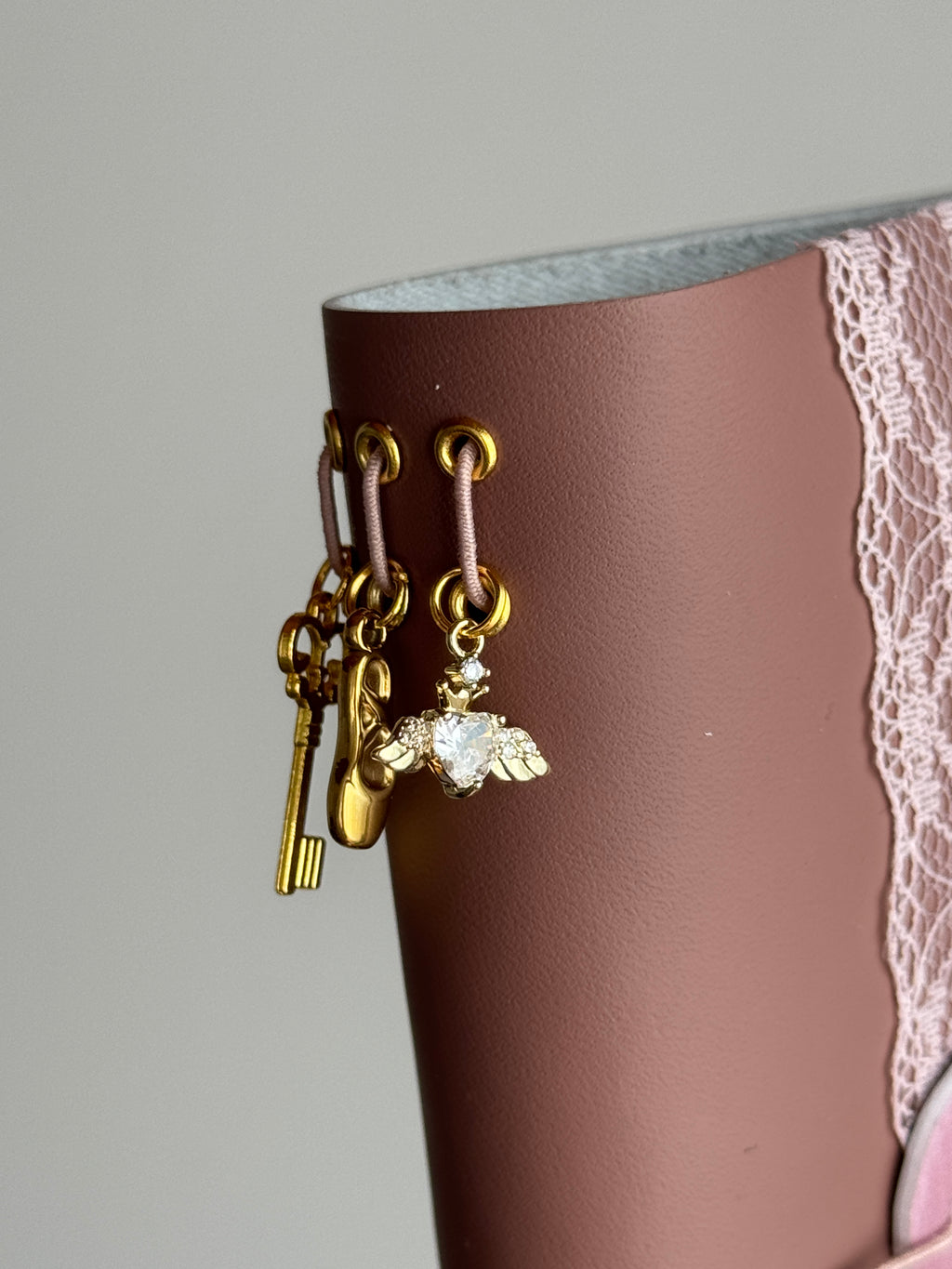 Dusty Pink Lace | A6 Bifold Cow Leather Journal