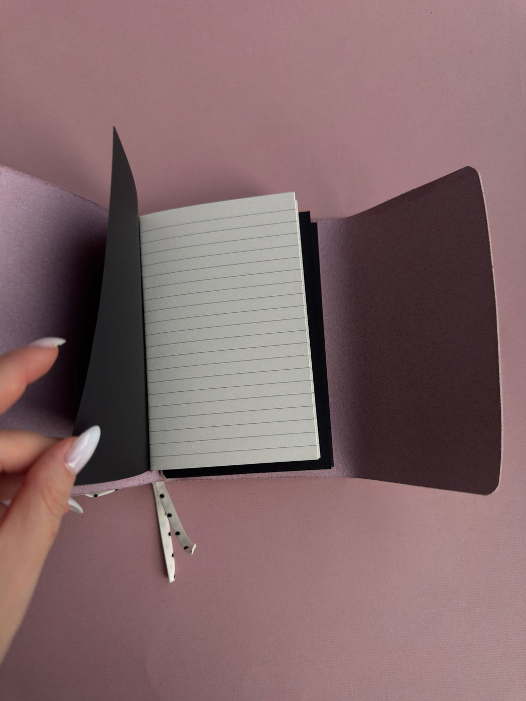 Dotted String | A6 Cow Trifold Leather Journal