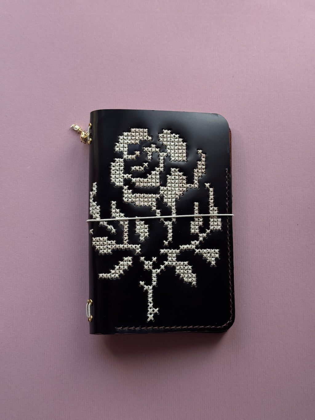 Rose Stitch | A6 Cow Bifold Leather Journal