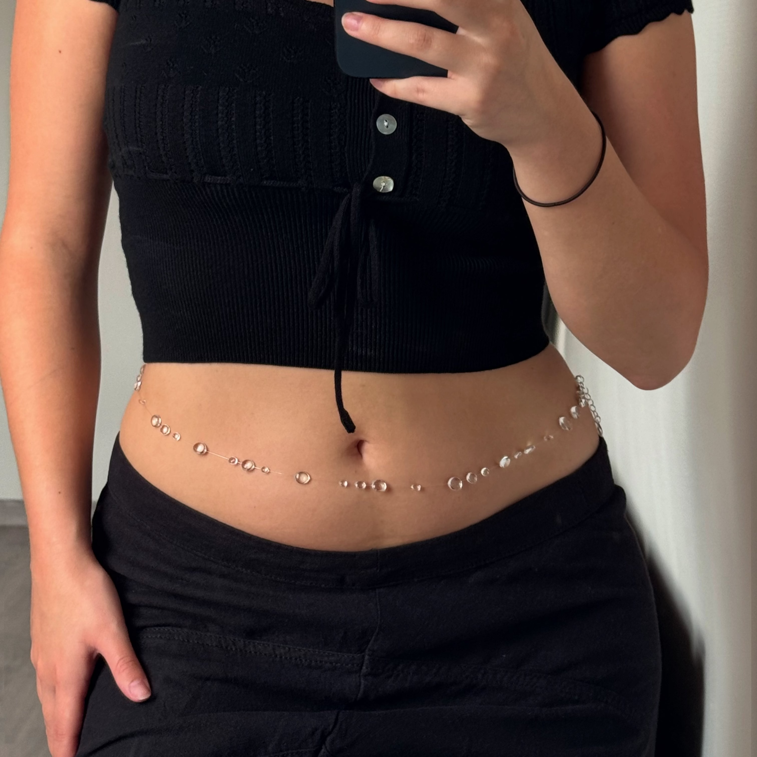 Drop waist chain